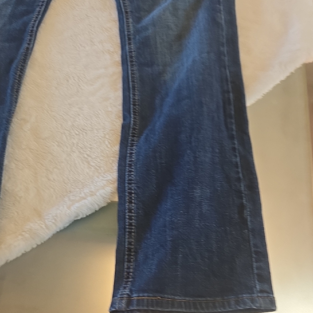 Levi's Blue Bootcut Jeans for Men - Picture 13 of 14